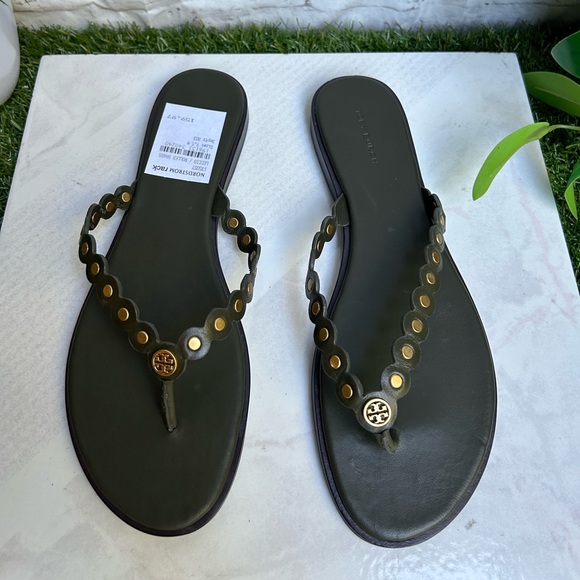 TORY BURCH BENTON SCALLOPED
SANDALS THONGS IN LECCIO GREEN BRASS women size 9.5 - Picture 5 of 17